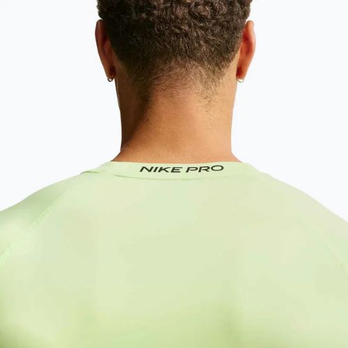 Bluză de antrenament cu mânecă lungă pentru bărbați Nike Pro Dri-Fit Tight Fitness light liquid lime/black