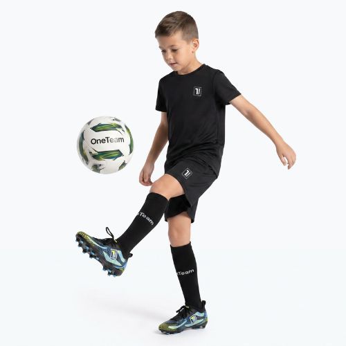 Set fotbal pentru copii OneTeam Precision Set tricou și pantaloni scurți negru