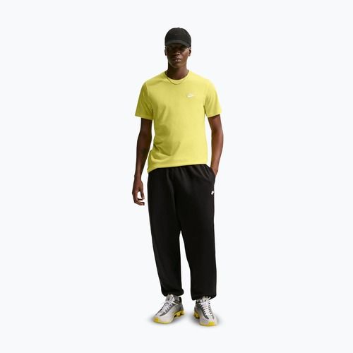 Tricou pentru bărbați Nike Sportswear Club sonic yellow