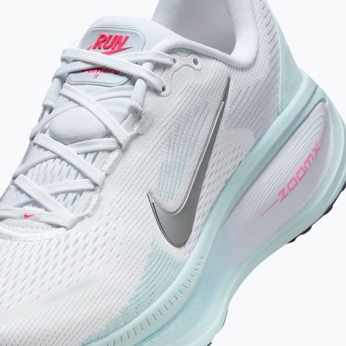 Încălțăminte de alergare pentru femei  Nike Vomero 18 white/glacier blue/metallic silver