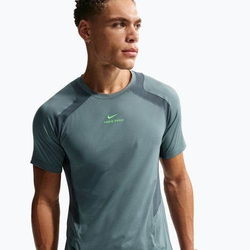 Tricou de antrenament pentru bărbați Nike Pro Training Dri-Fit mineral slate/faded spruce/green strike
