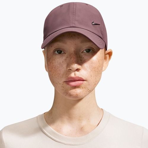 Șapcă Nike Dri-Fit Club Unstructured Metal Swoosh tattoo/metallic silver