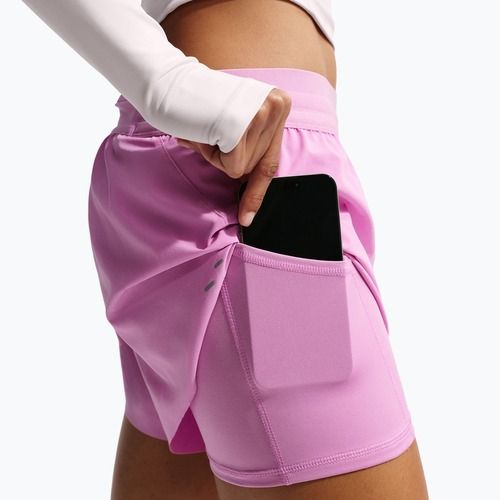 Pantaloni scurți de alergare pentru femei Nike Swift Mid-Rise 2in1 light magenta/light magenta