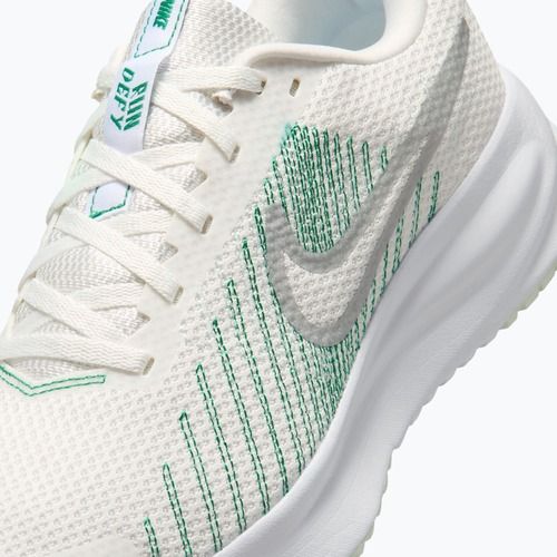 Încălțăminte de alergare pentru femei Nike Run Defy summit white/white/metallic silver
