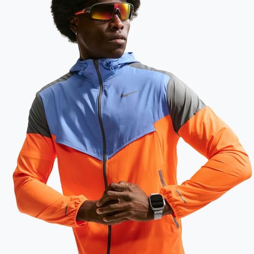 Geacă de alergare pentru bărbați Nike Impossibly Light Windrunner total orange/royal pulse/smoke grey