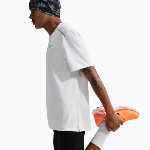 Tricou de alergare pentru bărbați Nike Miler Dri-Fit UV white