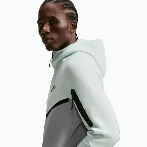 Bluză pentru bărbați Nike Tech Windrunner Full Zip barely green/light silver/black