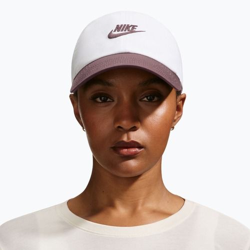 Șapcă Nike Club Unstructured Futura Wash white/tattoo/tattoo