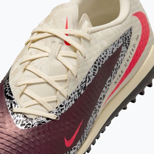 Încălțăminte de fotbal pentru bărbați Nike United Phantom 6 Low Academy TF burgundy crush/fossil/university red