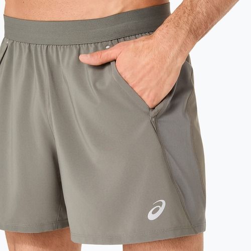 Pantaloni scurți de alergare pentru bărbați Asics Road 5In Short Truffle Grey