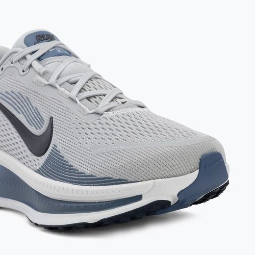 Încălțăminte de alergare pentru bărbați Nike Vomero 18 grey fog/off white/dark obsidian