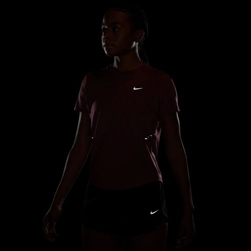 Tricou de alergare pentru femei Nike Swift Dri-Fit pink smoke
