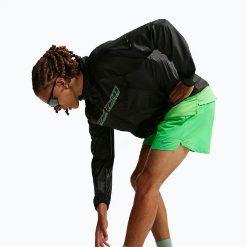 Pantaloni scurți bărbați Nike Stride Dri-Fit Brief-Lined 5" green spark