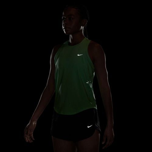 Tricou de alergare pentru femei Nike Swift Dri-Fit Tank Top illusion green