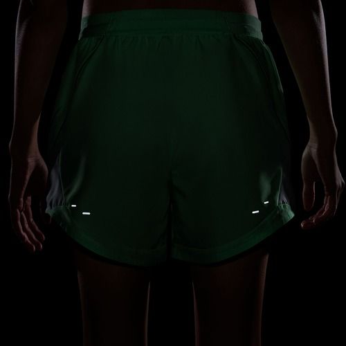 Pantaloni scurți de alergare pentru femei Nike Tempo Dri-Fit Unlined illusion green/barely green/green spark