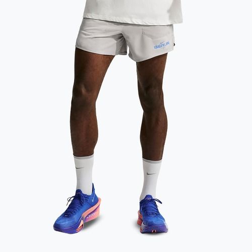 Pantaloni scurți de alergare pentru bărbați Nike Stride college grey