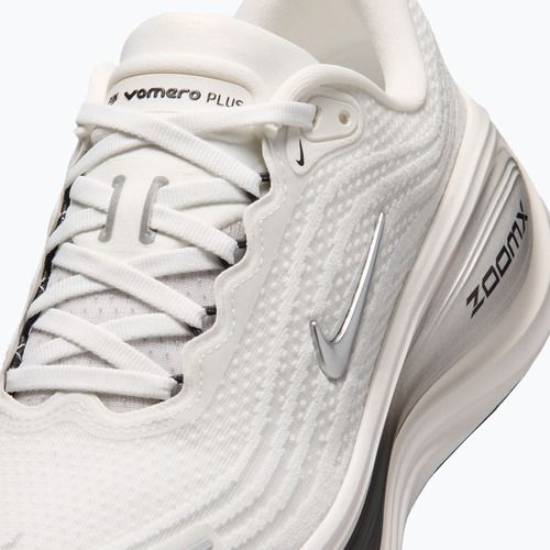 Încălțăminte de alergare pentru femei Nike Vomero Plus summit white/sail/metallic silver