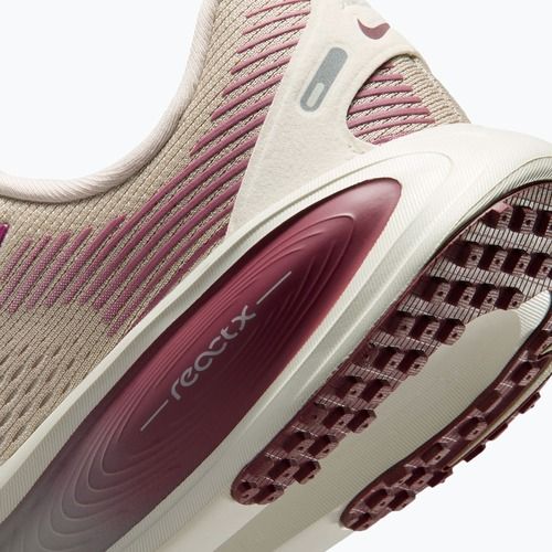Pantofi de alergare Nike Vomero 18 cream ii/sail/pink smoke