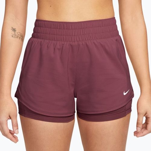 Pantaloni scurți de antrenament pentru femei Nike One pink smoke/white