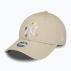 Șapcă pentru femei New Era Flower 9Forty New York Yankees light beige