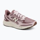 Încălțăminte de alergare pentru femei New Balance Fresh Foam Arishi V4 pink salt/rosewood/sea salt