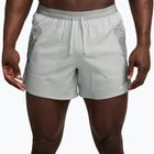 Pantaloni scurți de alergare pentru bărbați Nike Stride grey fog