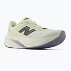Încălțăminte de alergare pentru femei New Balance FuelCell Rebel V5 pistachio butter/sea salt