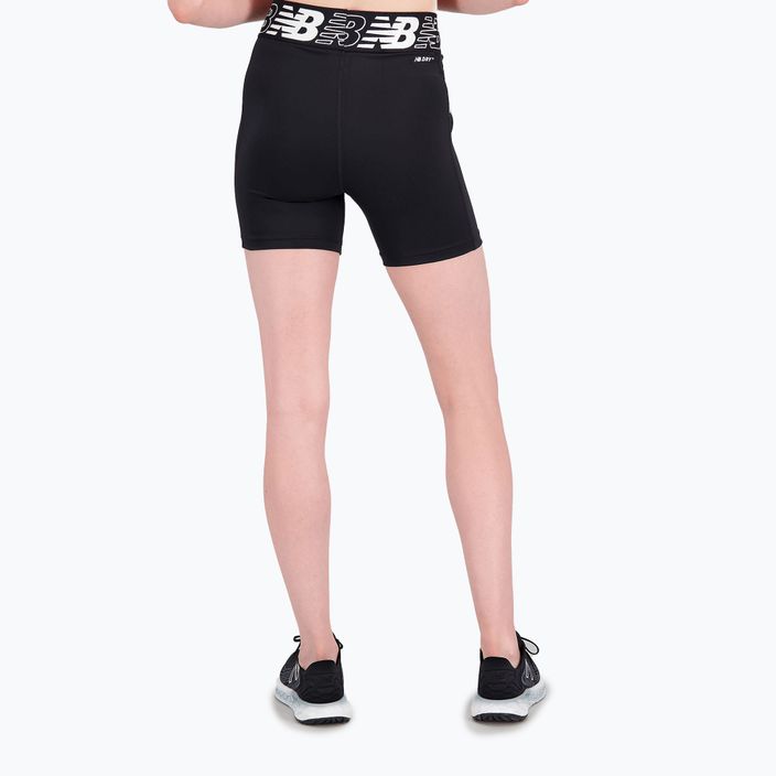 Pantaloni scurți de antrenament pentru femei New Balance Relentless Fitted negru NBWS21182 3
