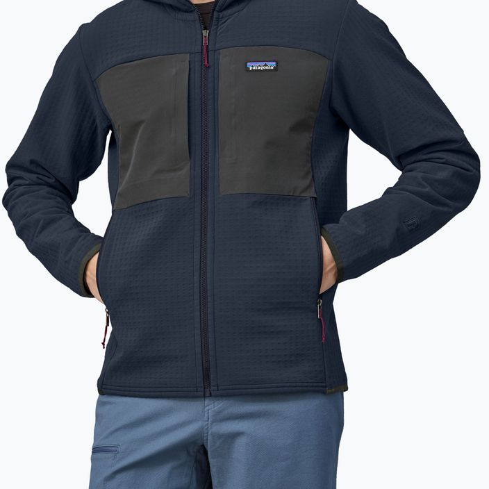 Geacă softshell pentru bărbați  Patagonia R2 TechFace Hoody new navy 6