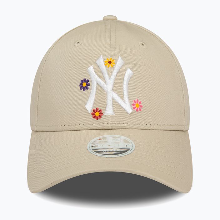 Șapcă pentru femei New Era Flower 9Forty New York Yankees light beige 2