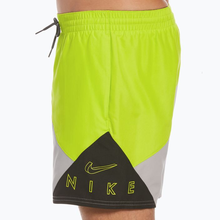 Pantaloni scurți de înot Nike Logo 5" Volley pentru bărbați, verde NESSC470-001 8