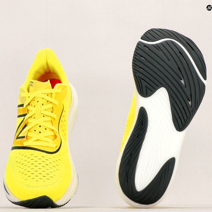 New Balance FuelCell Rebel v3 galben bărbați pantofi de alergare MFCXCP3.D.085 12