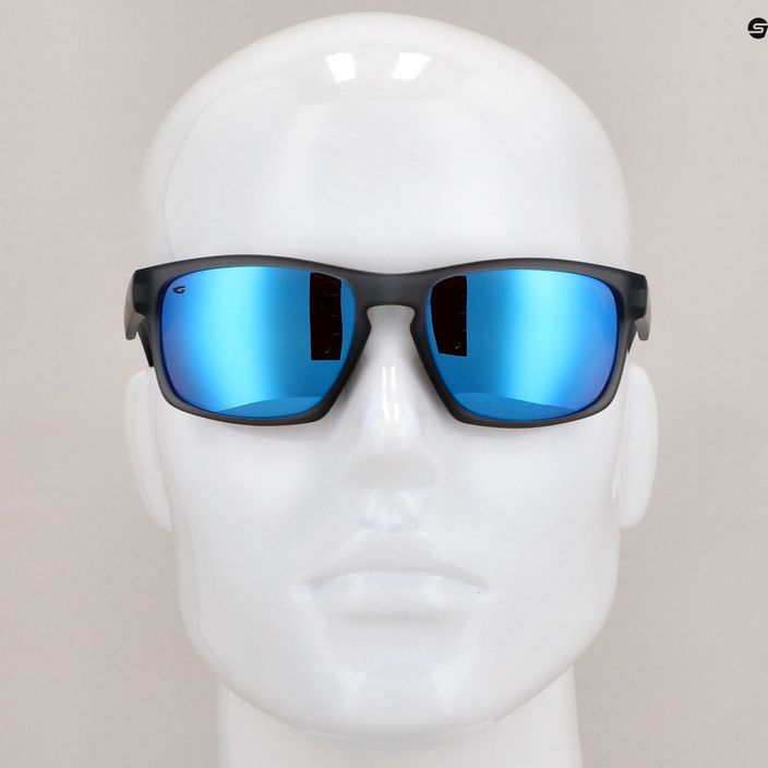 Ochelari de soare GOG Logan Logan fashion gri cristal mat / alb-albastru policromat E713-2P 9