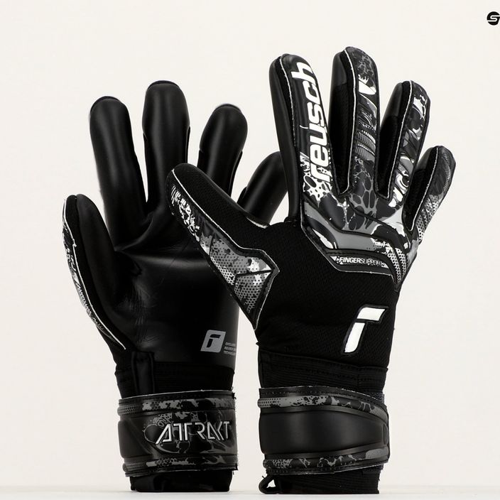 Reusch Attrakt Infinity Infinity Finger Support Goalkeeper Gloves negru 5370720-7700 9