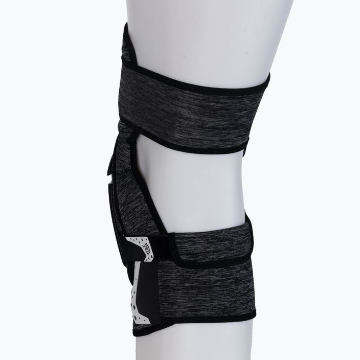Protecții pentru genunchi 100% Fortis Knee Guard gri STO-90220-303-17 3