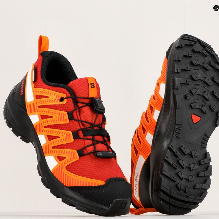 Pantofi de trekking pentru copii Salomon Xa Pro V8 CSWP roșu/negru/opărat pentru copii 18
