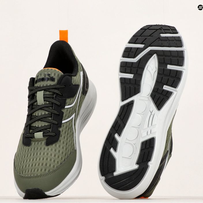 Pantofi de alergare pentru bărbați Diadora Snipe olivine/negru 15