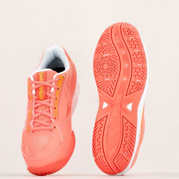 Pantofi de tenis pentru femei Mizuno Break Shot 4 AC candy coral / alb / fusion coral 12
