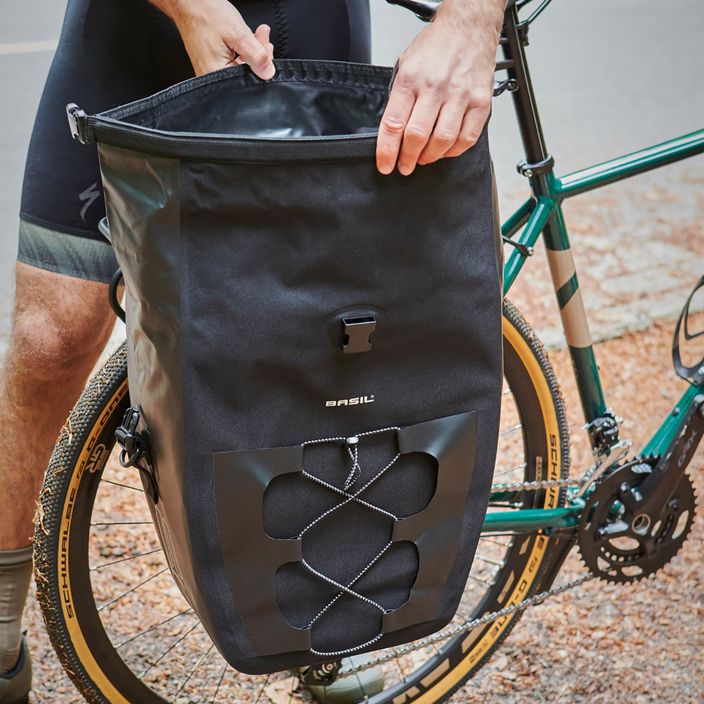 Geantă de bicicletă pentru portbagaj Basil Bloom Navigator Waterproof Single Bag neagră B-18258 14