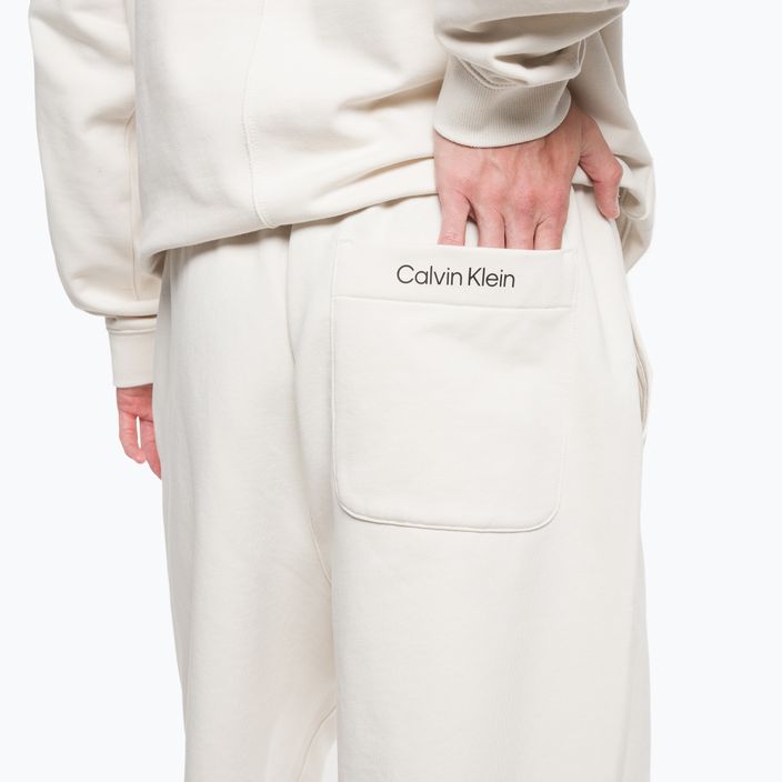Pantaloni scurți de antrenament pentru bărbați Calvin Klein 7" Knit 67U chalk pentru bărbați 4
