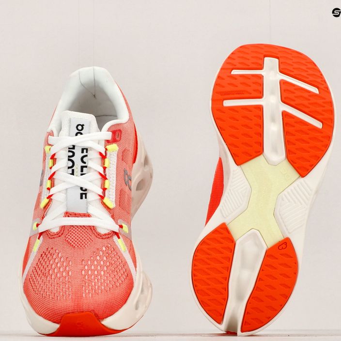Pantofi de alergare pentru femei On Cloudeclipse flame/ivory 9