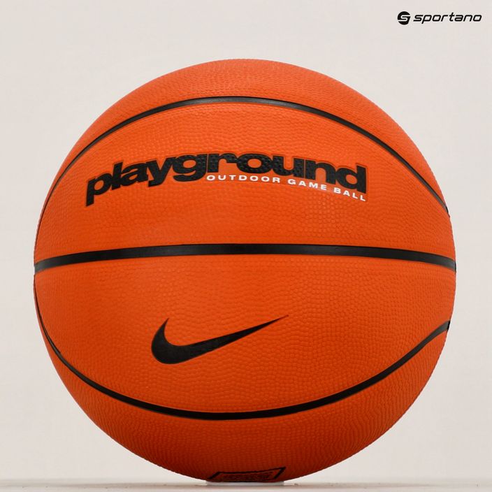 Nike Everyday Playground 8P Graphic dezumflat baschet N1004371-811 dimensiune 5 5