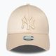 Șapcă pentru femei  New Era Satin 9Forty New York Yankees light beige 2
