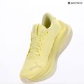 Pantofi de alergare pentru femei PUMA MagMax Nitro gold moon 9