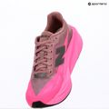 Încălțăminte de alergare pentru femei New Balance FuelCell Rebel V5 pink heat/rosewood 21