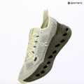 Încălțăminte de alergare pentru femei On Cloudsurfer Max seedling/olive 9