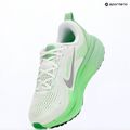 Încălțăminte de alergare pentru femei Nike Vomero 18 white/illusion green/metallic silver 18