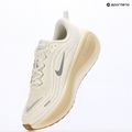 Încălțăminte de alergare pentru bărbați Nike Vomero Plus sail/coconut milk/metallic silver 16