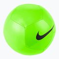 Minge de fotbal Nike Pitch Team electric green/black mărimea 3 2