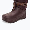 Cizme de zăpadă Crocs Classic Neo Puff Luxe pentru femei, de culoare vișinie închisă 7